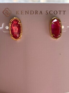 Kendra Scott Ellie Gold Stud Earrings in pink Quartz